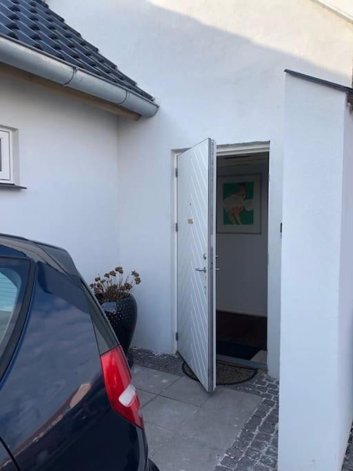 Cozy, Quiet Perfect For Business Or Pleasure Villa